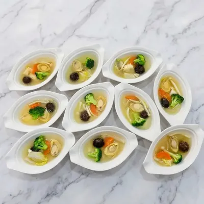 高棉风味咖喱鸡配面包